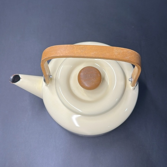 Vintage 1984 Monte Carlo Teapot | Floral Enamel | Farmhouse Kitchen - Picture 2 of 5